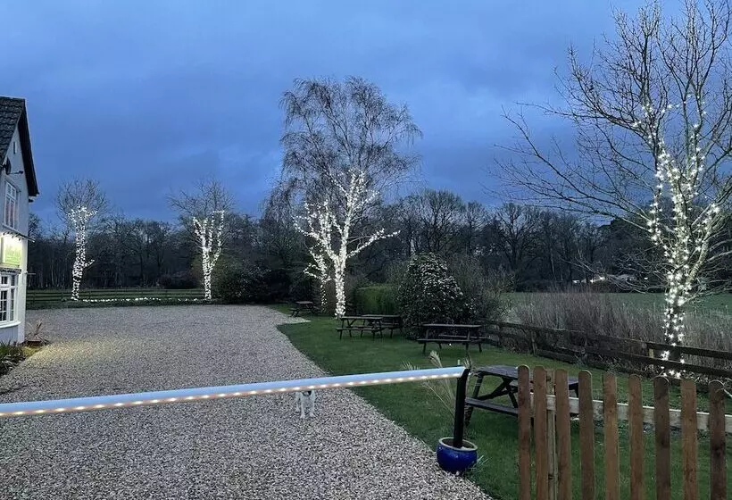 Retkeilymaja Village Limits Bed And Breakfast Rooms