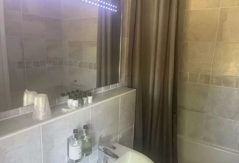 Retkeilymaja Village Limits Bed And Breakfast Rooms