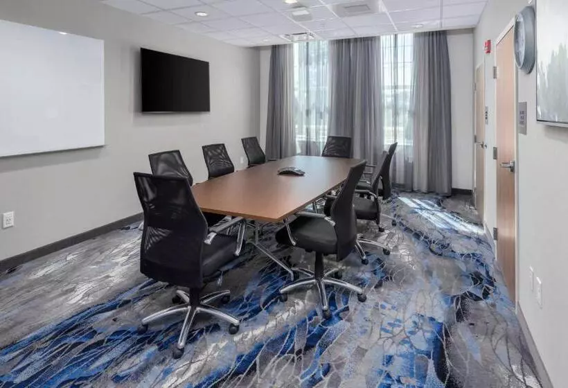 Hotelli Fairfield Inn & Suites Morganton Historic Downtown