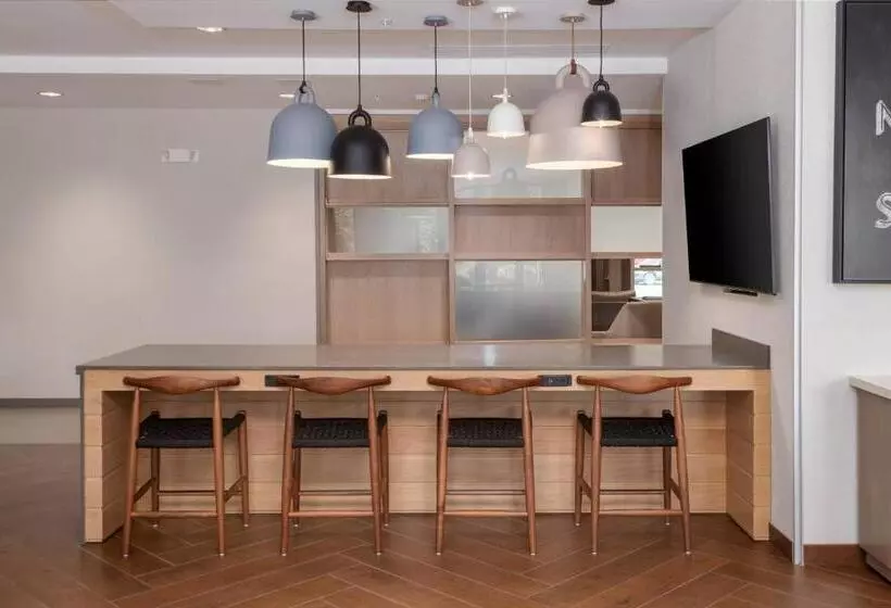 Hotelli Fairfield Inn & Suites Morganton Historic Downtown