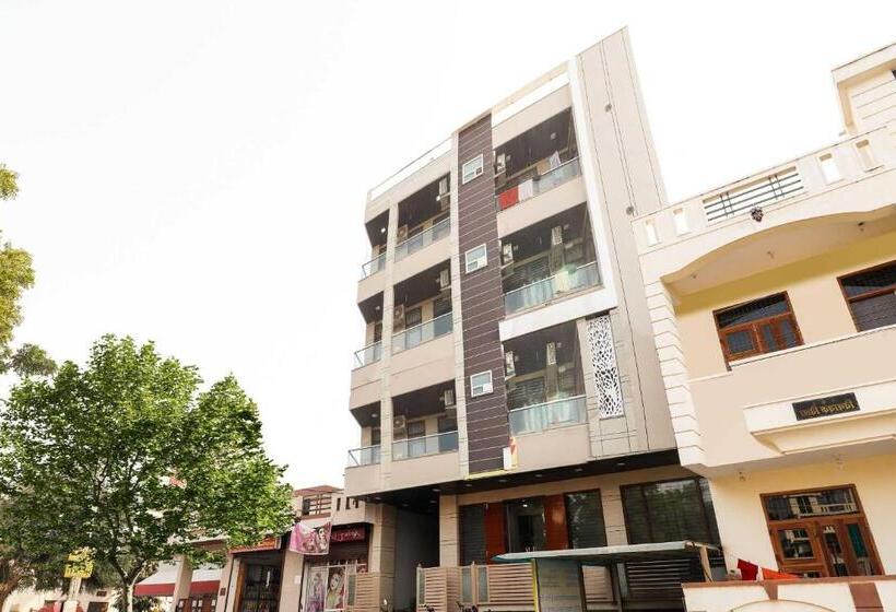 ホテル Flagship Shagun Home