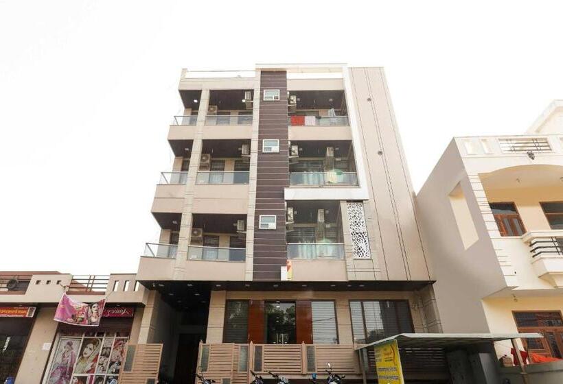 ホテル Flagship Shagun Home