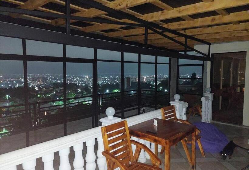 پانسیون Hill Fort Kutaisi