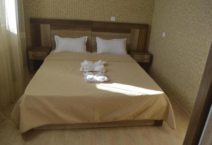 پانسیون Hill Fort Kutaisi