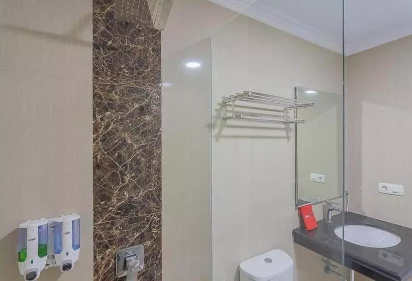 ペンション Reddoorz Syariah @ Villa Grand Mutiara Tasikmalaya