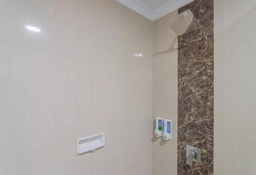 ペンション Reddoorz Syariah @ Villa Grand Mutiara Tasikmalaya