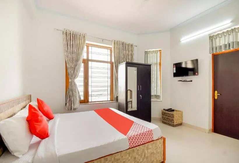 ホテル O Kusum Lodge