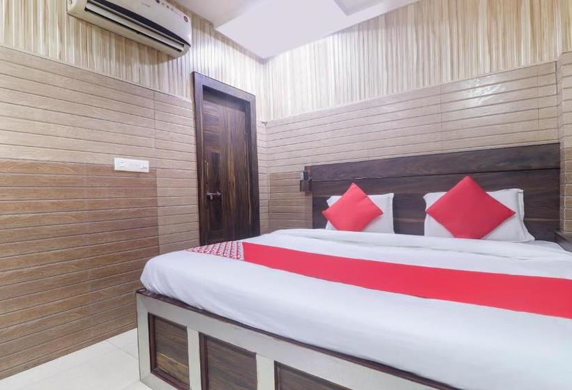 ホテル Oyo 67212 Jain S & Isbt Agra