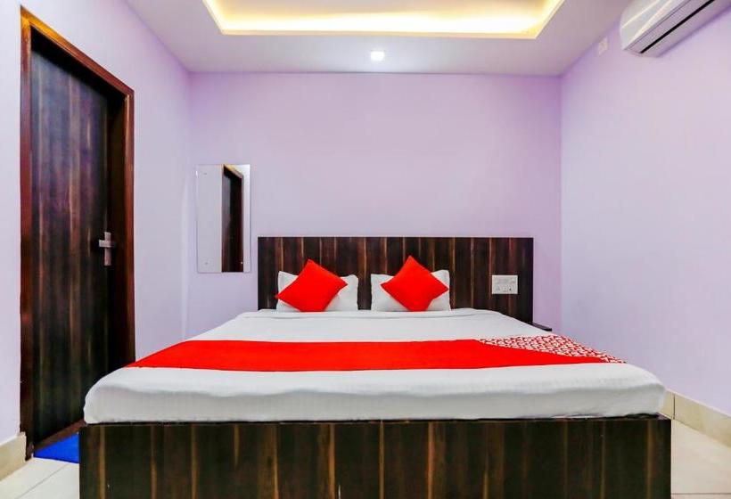 Отель Oyo 67933  Shrinath Bhawan