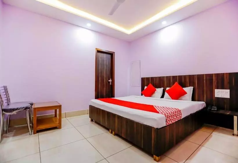 Hotelli Oyo 67933  Shrinath Bhawan