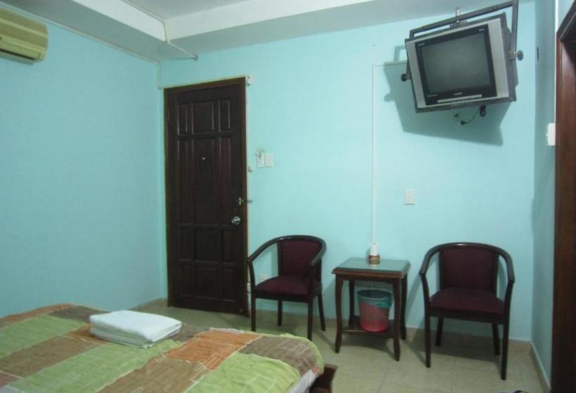 Hotel Spot On 761 Gia Bao Ngoc