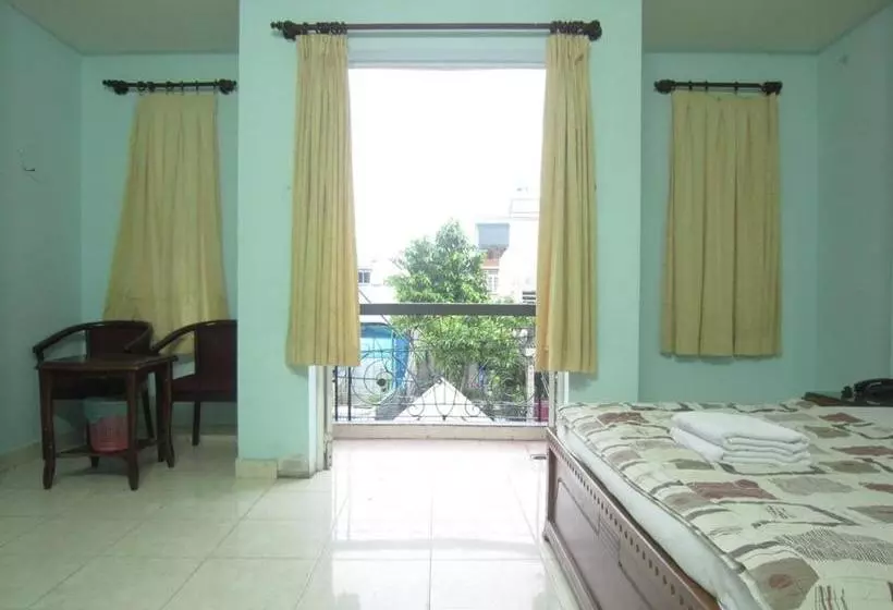 هتل Spot On 761 Gia Bao Ngoc