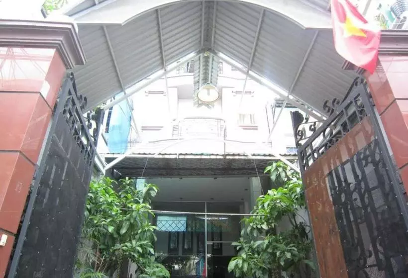 هتل Spot On 761 Gia Bao Ngoc