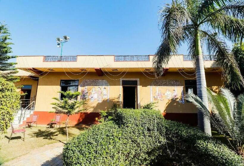 Hotel Spot On 68319 Nakhralo Rajasthan Resort