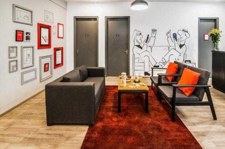 בית מלון כפרי Spot On Royal Residency