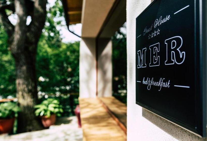 Mer Guest House B&b