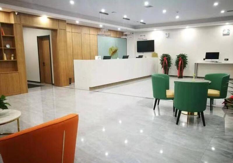 ホテル Green Tree Inn Express Qinhuangdao Shanhaiguan Railway Station Tianxia Diyiguan