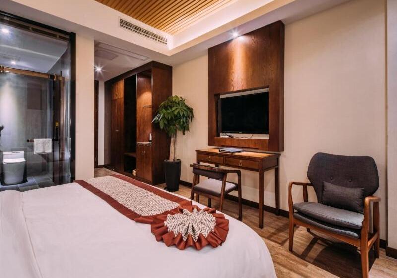 Отель Greentree Eastern Changzhou Liyang Citytianmu Lake Four Seasons