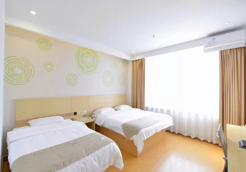 هتل Greentree Inn Dalian Dalian North Railway Station Express