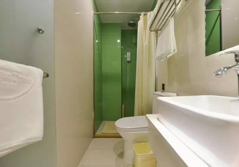 هتل Greentree Inn Dalian Dalian North Railway Station Express