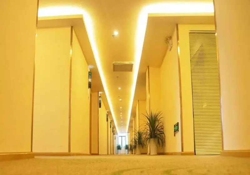 ホテル Greentree Inn Guiyang Wudang District Highspeed Railway East Station