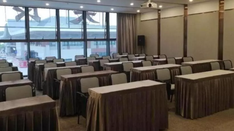 ホテル Greentree Inn Guiyang Wudang District Highspeed Railway East Station