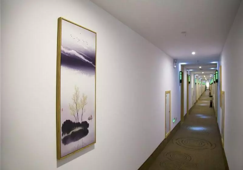 Hotelli Greentree Inn Yangzhou Shiqiao Town Jianyang Building