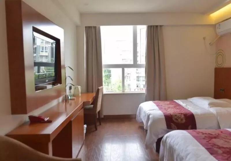 Hotelli Greentree Inn Ziyang Lezhi Government Tianchi Town Express