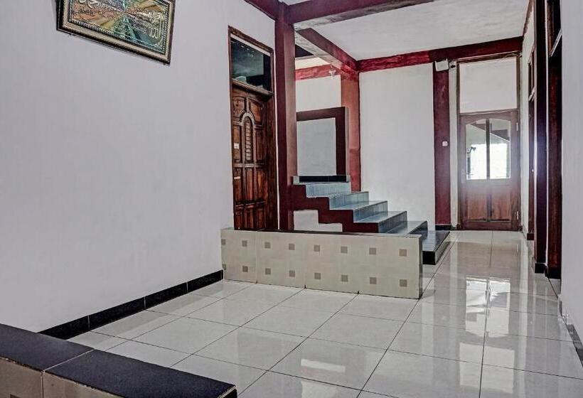 Otel Spot On 2226 Nurmega Jaya