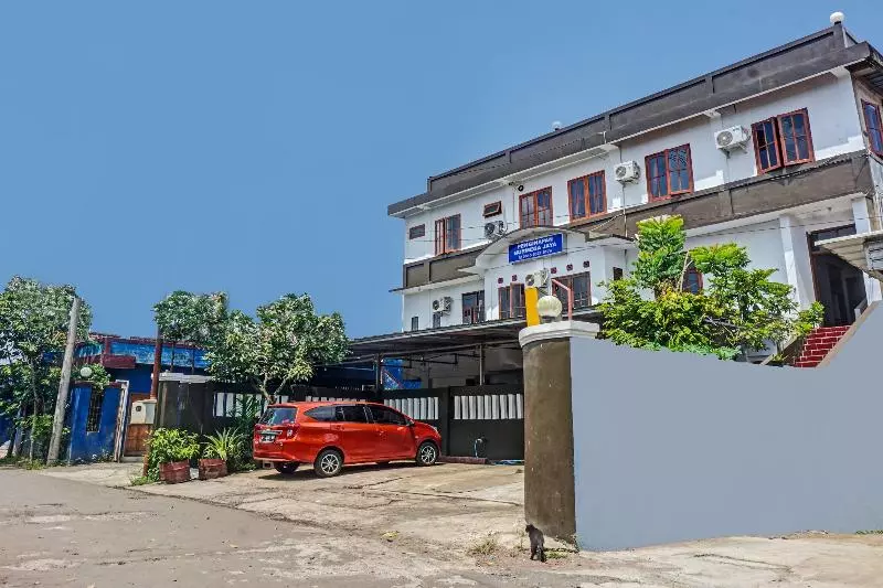ホテル Spot On 2226 Nurmega Jaya