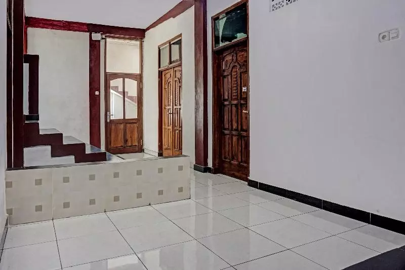 ホテル Spot On 2226 Nurmega Jaya