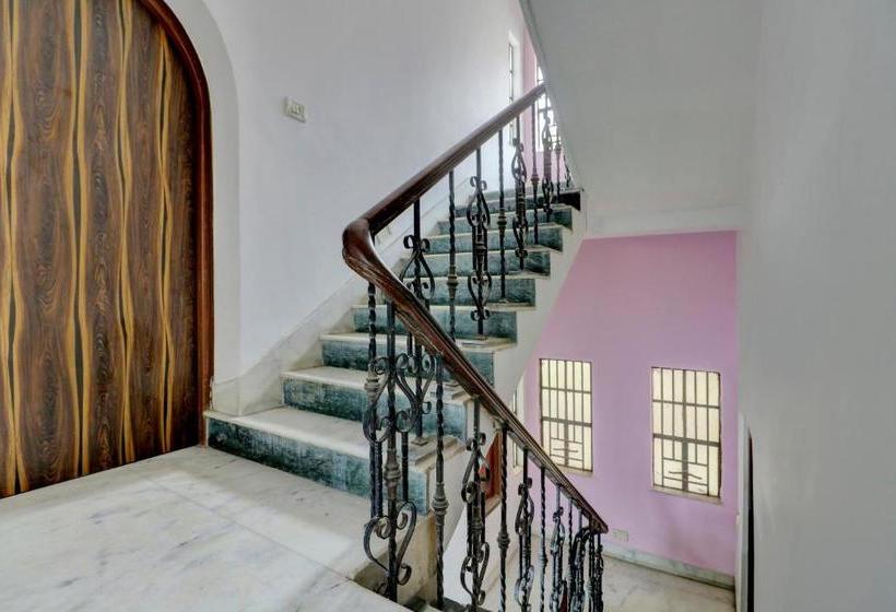 Пансион Elegant Stay Near Dum Dum Park, Salt Lake