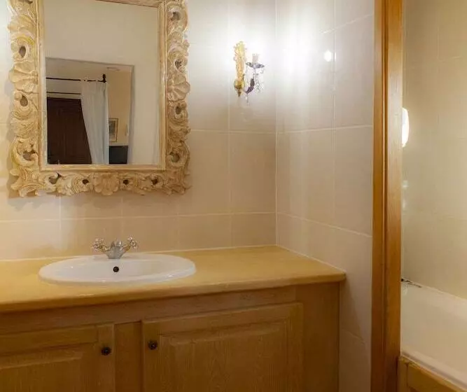 Aamiaismajoitus (B&B) Chateau De Murviel