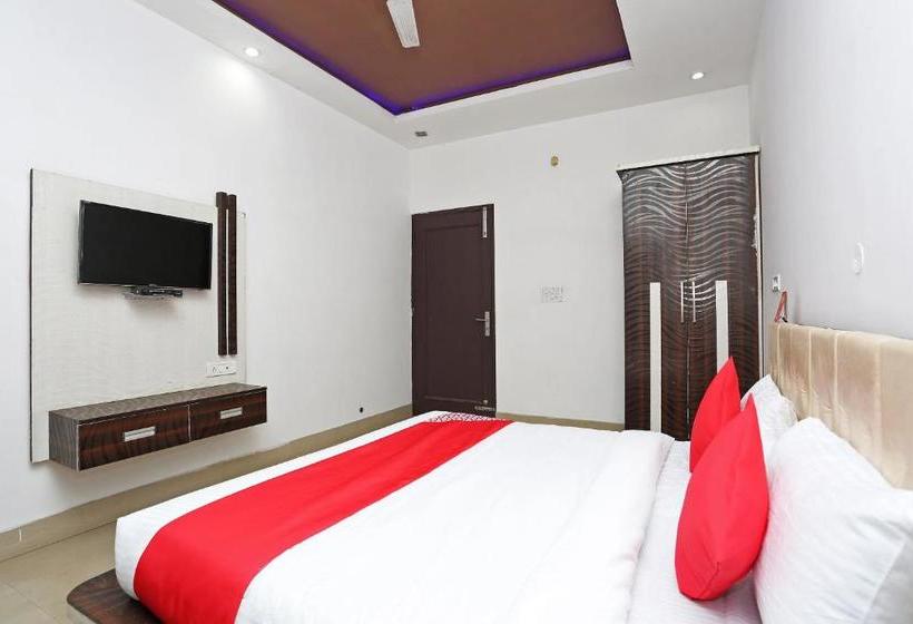 فندق Oyo 28227  Abhinandan