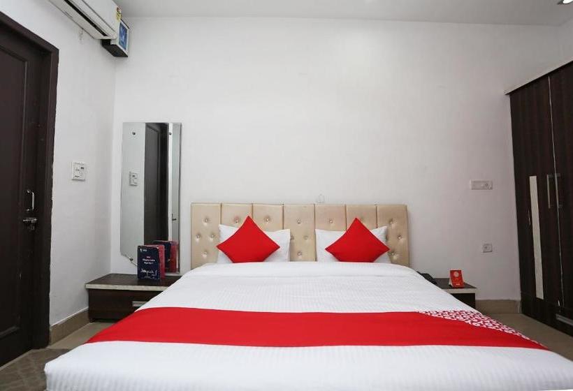 فندق Oyo 28227  Abhinandan
