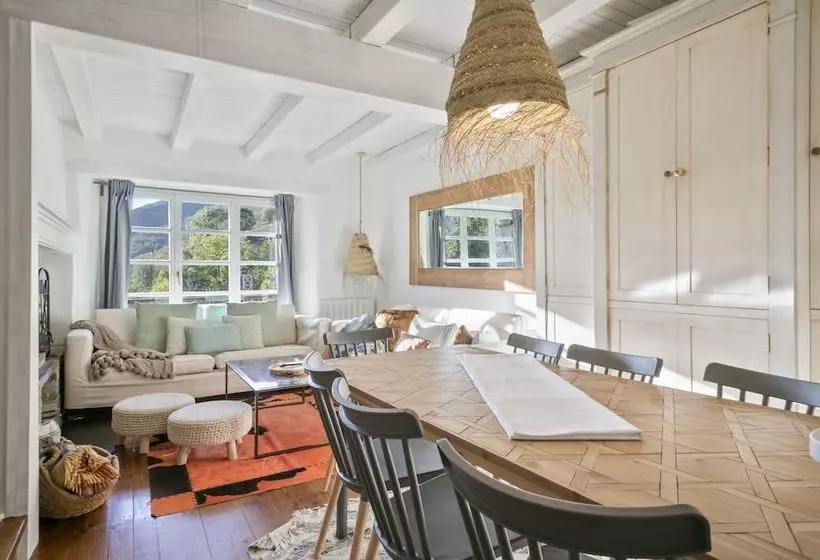 Luderna   Casa Con Jardín Bedrera