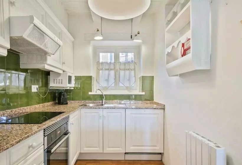 Luderna   Casa Con Jardín Bedrera