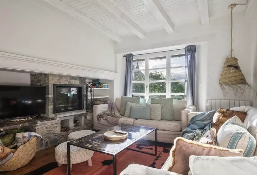 Luderna   Casa Con Jardín Bedrera