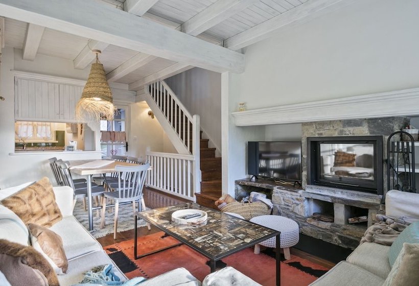 Luderna   Casa Con Jardín Bedrera