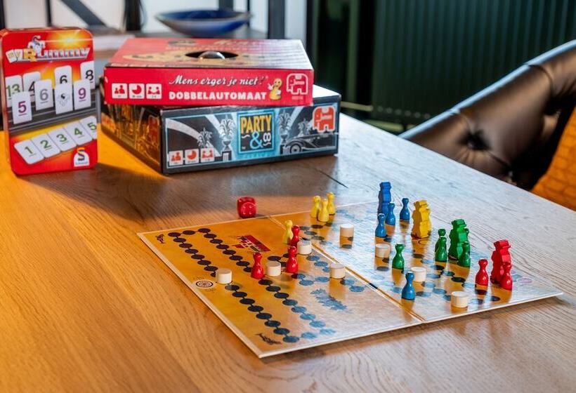 Nero Office Hotel & City Café