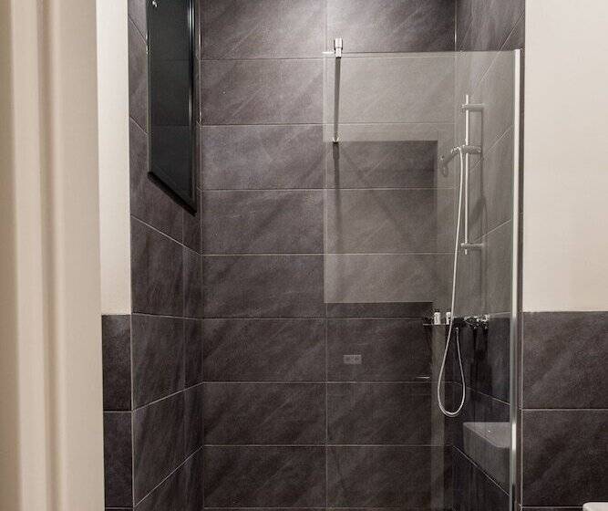 Nero Office Hotel & City Café