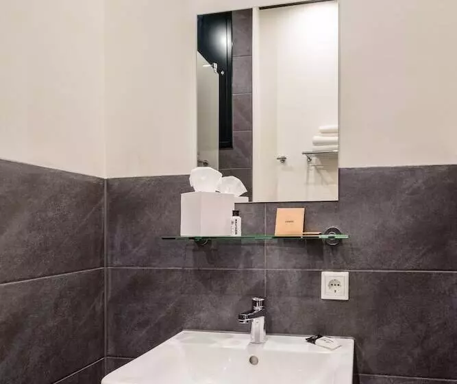 Nero Office Hotel & City Café