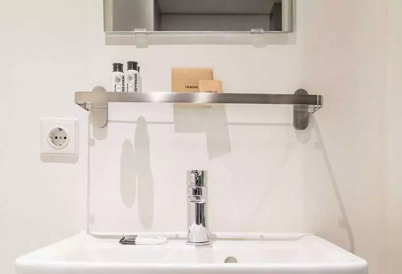 Nero Office Hotel & City Café