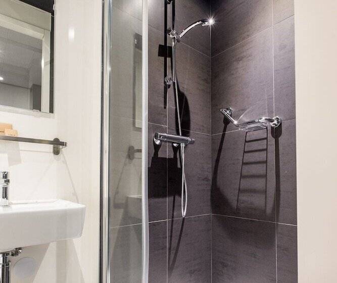 Nero Office Hotel & City Café