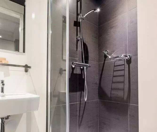 Nero Office Hotel & City Café