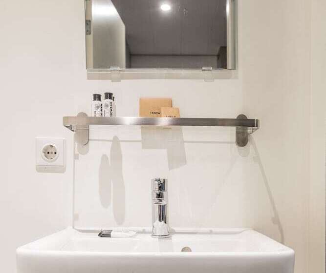 Nero Office Hotel & City Café