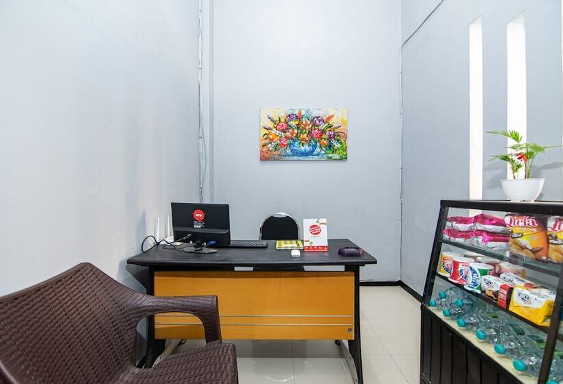 Hostel Griya Amin By Oyo Rooms