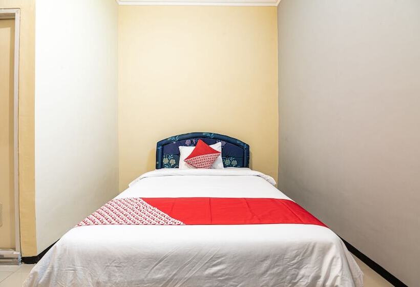 Hostel Griya Amin By Oyo Rooms
