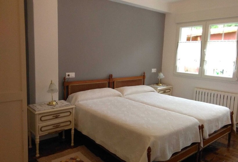 Apartamentos Rurales El Paraxo