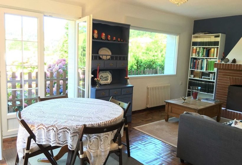 Apartamentos Rurales El Paraxo